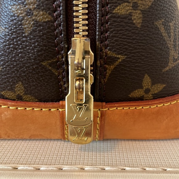 Louis Vuitton Monogram Alma Handbag PM - Picture 14 of 16